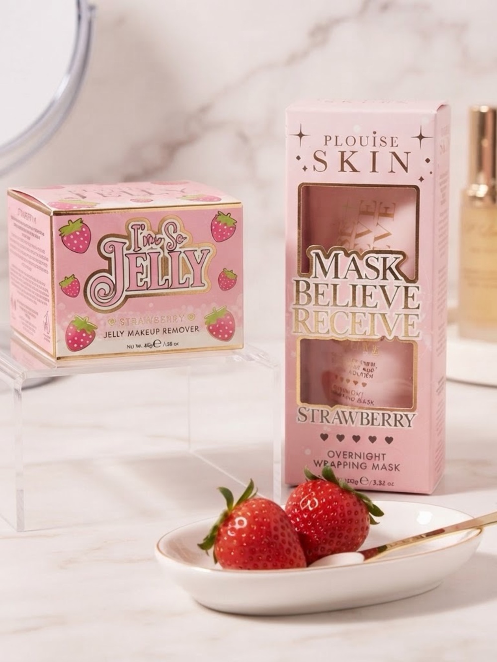 Plouise Skin Strawberry Overnight Wrapping Mask — Pink